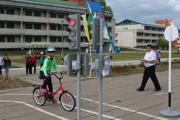 Популяризация правил безопасного поведения на дорогах среди школьников